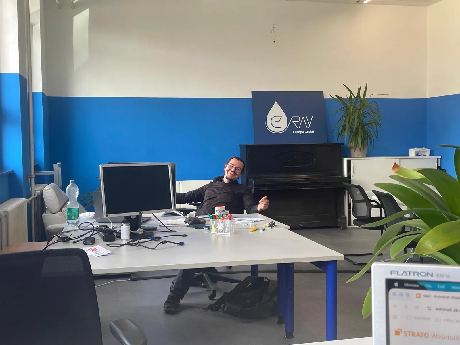 Sebastian Lemke at his desk in the new e.Ray office in Darmstadt
