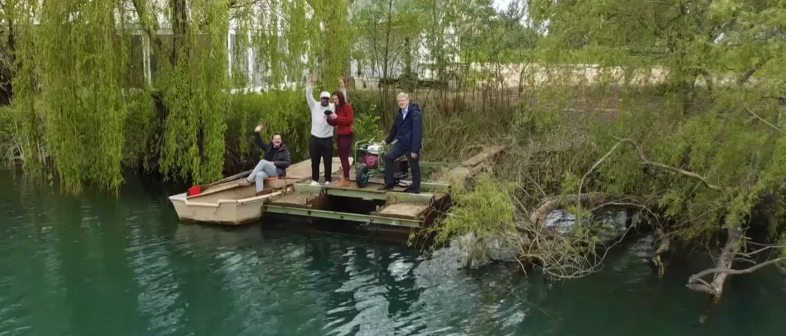The e.Ray team waving at the camera